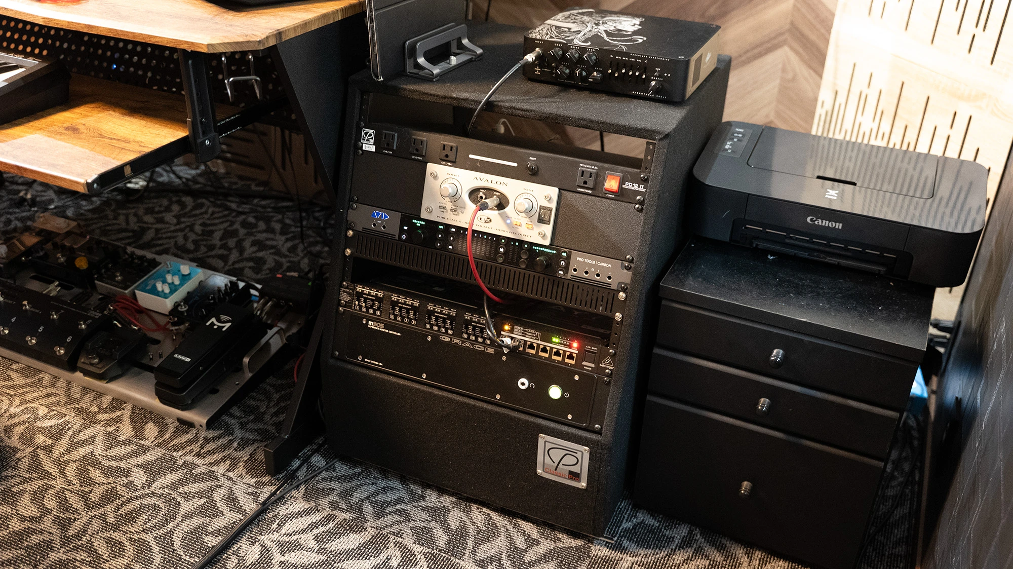 Studio gallery photo 04