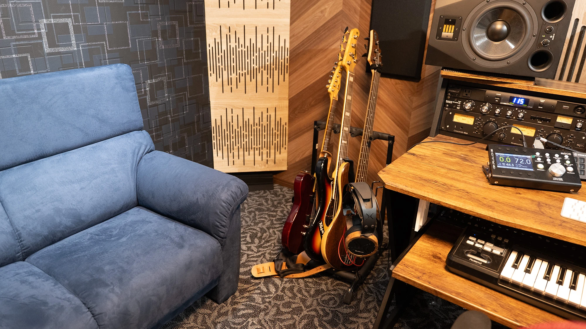 Studio gallery photo 02